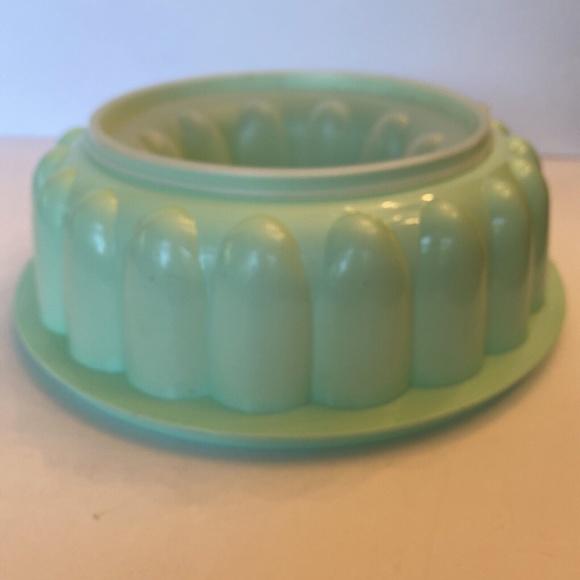Vintage TUPPERWARE 3-Piece 9.5” Jello Mold Ice Ring Mint Green 1202 1201 1203 - Picture 6 of 8